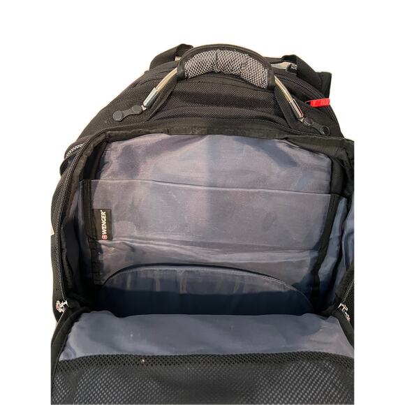 Swiss Gear Wenger Synergy 16 inch Scansmart Backpack - Picture 4 of 5